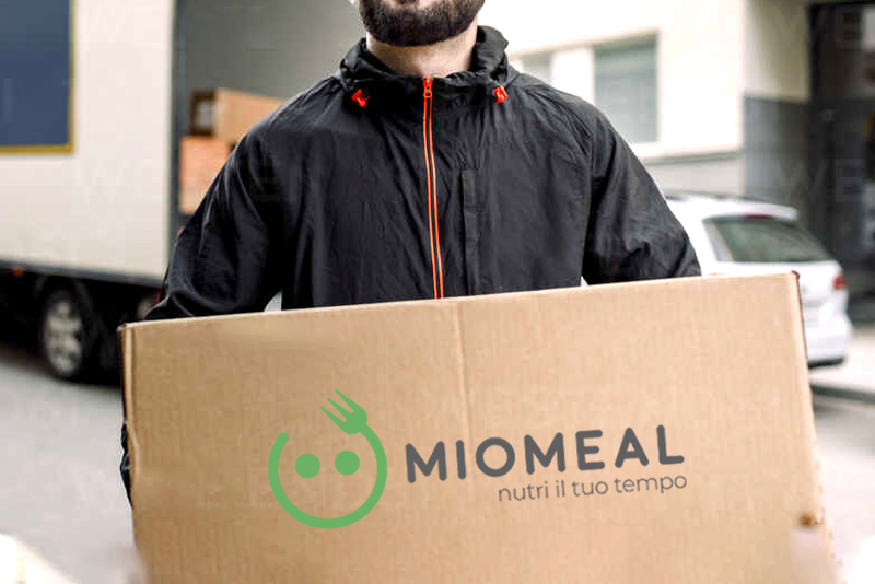 Consegniamo i tuoi Meals all’interno di un box isotermico.